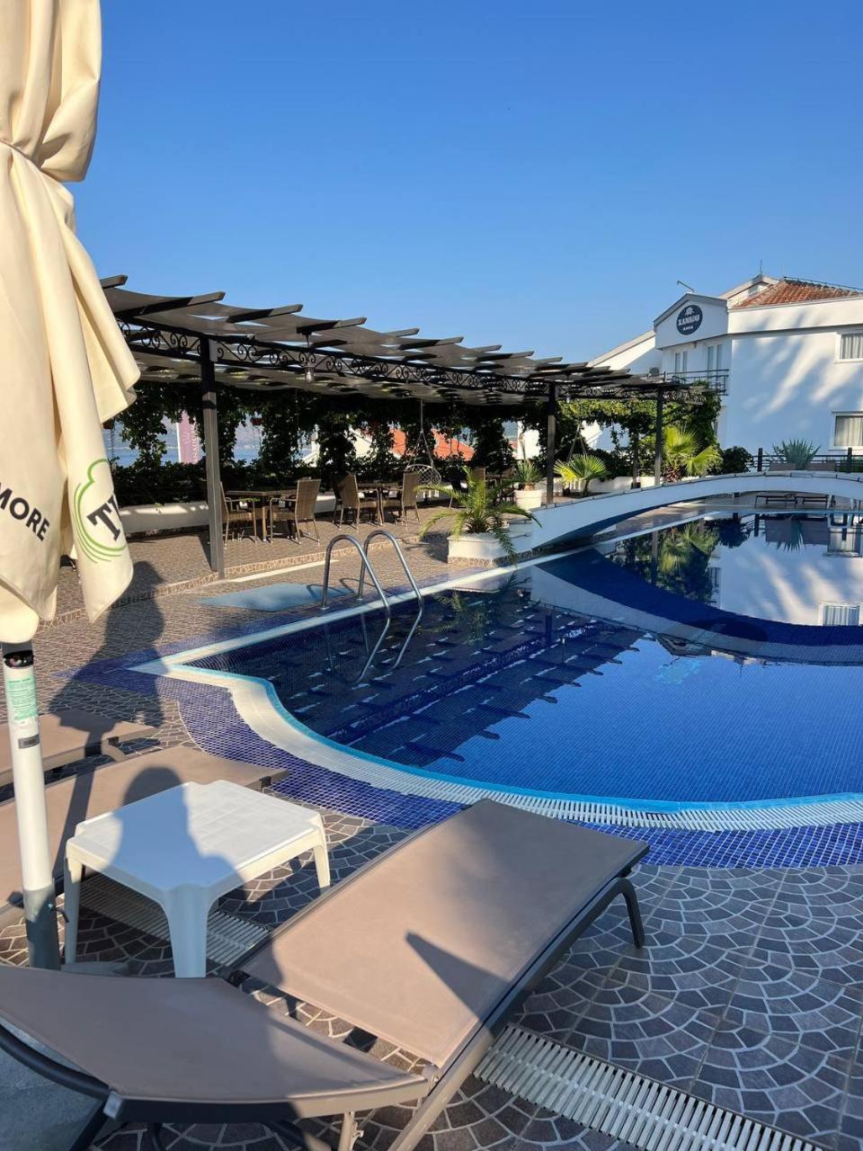 Hotel Xanadu Herceg Novi Zewnętrze zdjęcie